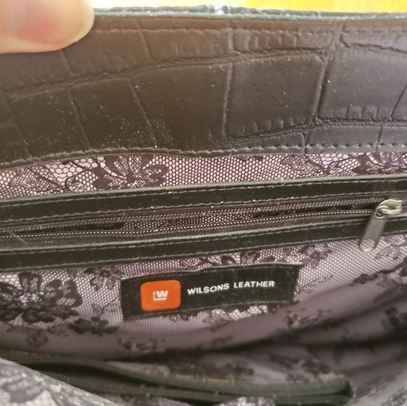 Wilsons leather bag with removable pouch- almost brand new - Picture 2 of 4